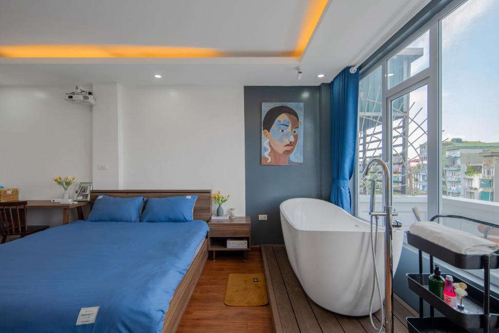 Holly's Elegance Retreat with bathtub in Old Quarter – Hanoi